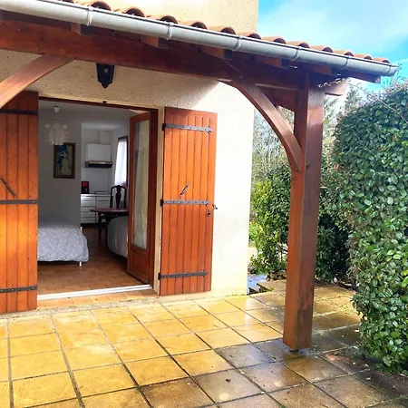Logement Dans Belle Propriete Avec Piscine Et Parc *